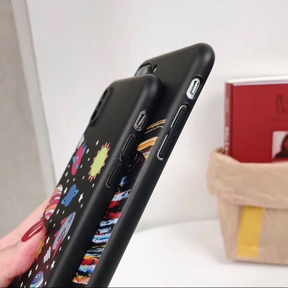 iPhone X/XS/Max Case - Picture 3 of 6